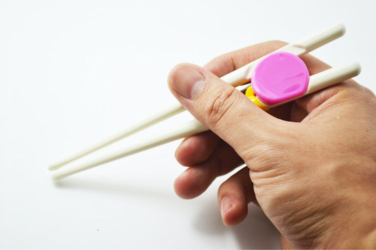 日本兒童學習筷子：助力2歲以上幼兒學習正確握筷方式