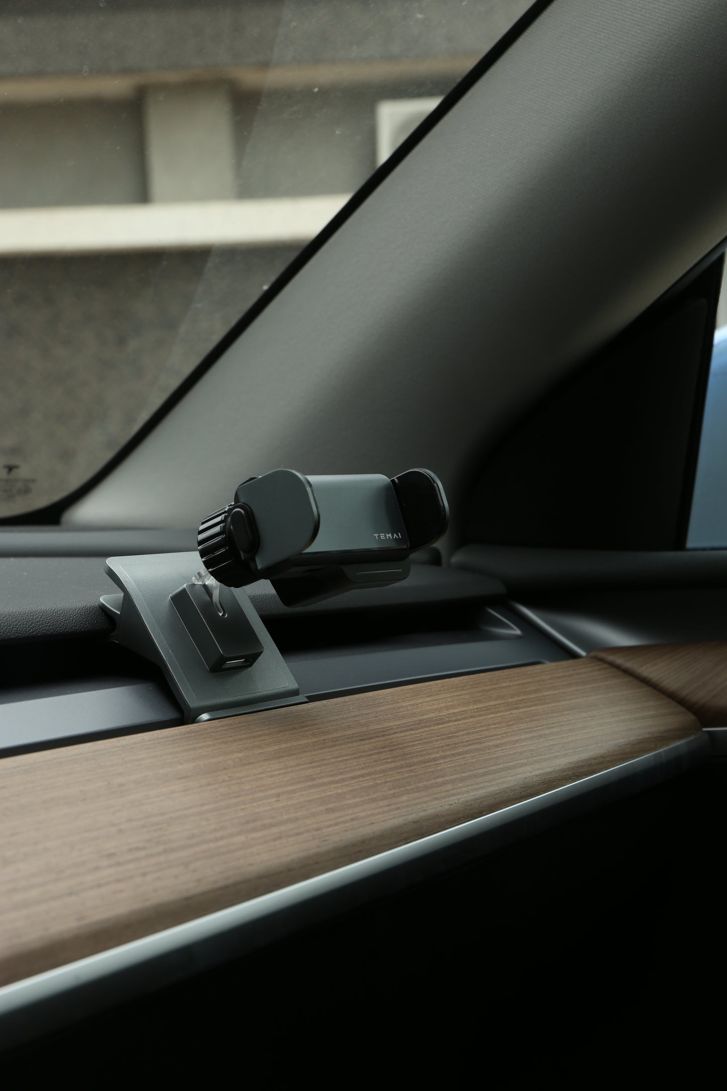 TEMAI Model 3/Y 車載活動式電動手機支架