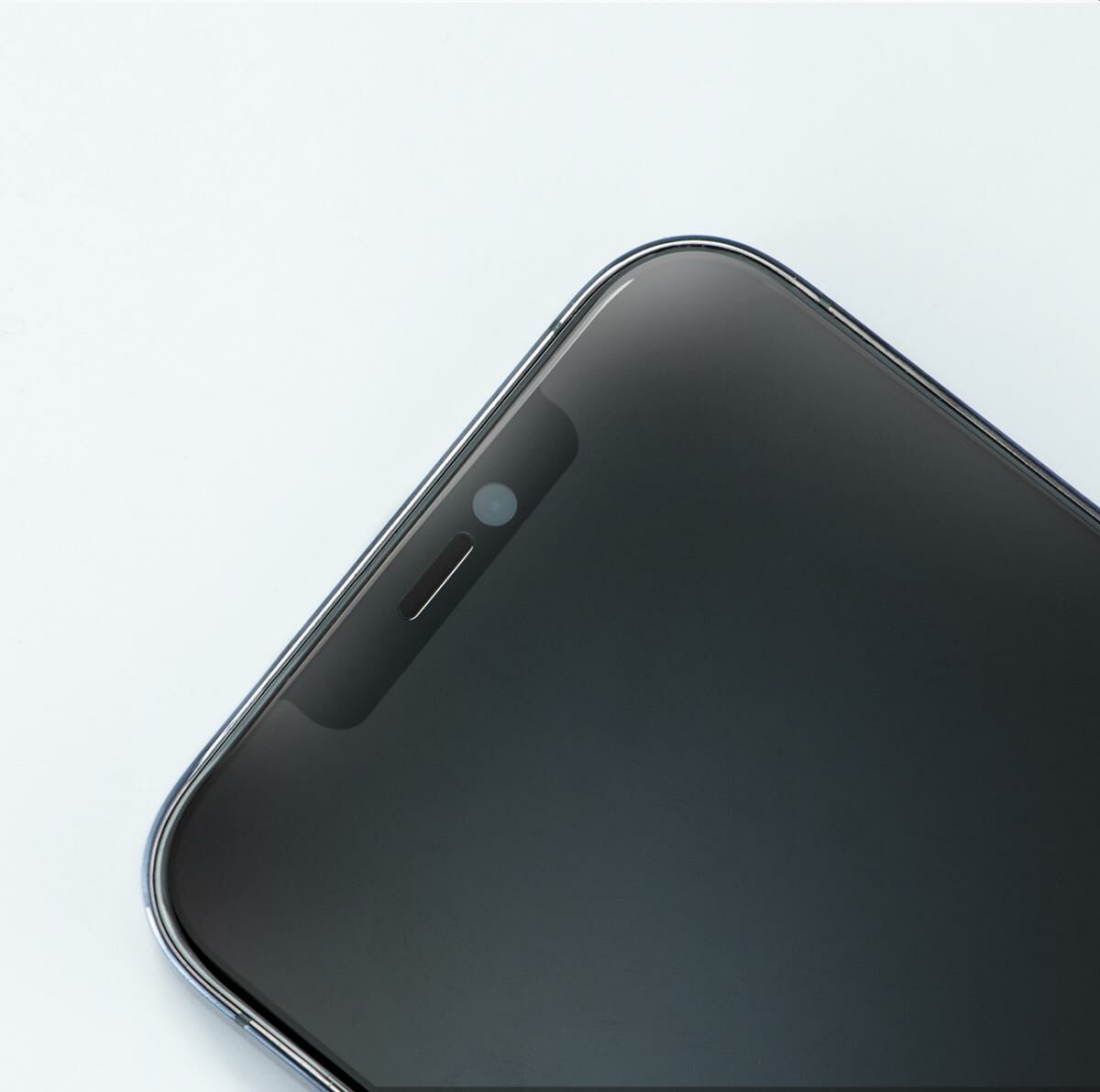 iPhone 16 系列手遊專用霧面磨砂防窺玻璃保護貼：遊戲體驗與隱私保護的完美結合